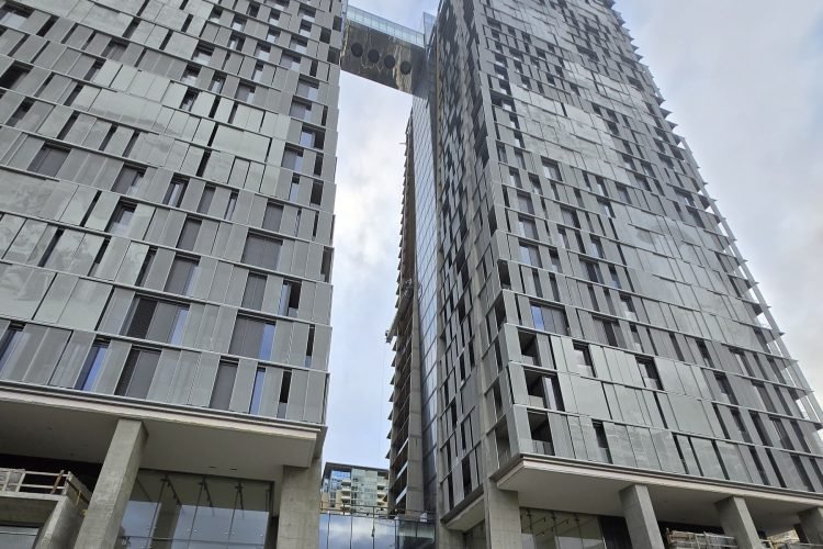 curtainwall design and installing by Glazenix