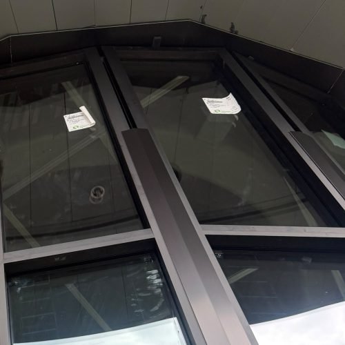 close-up aluminum framing systems