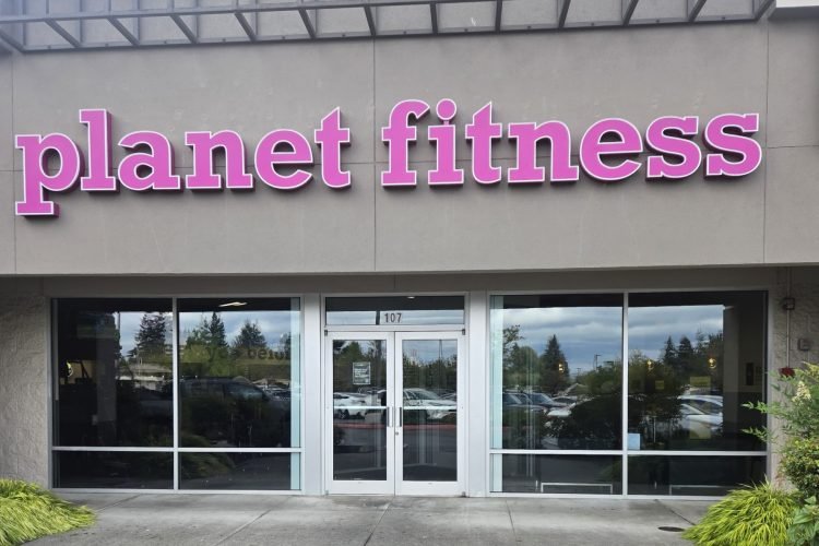 Gym Glass Door Installation - Planet Fitness Project in Seattle, WA