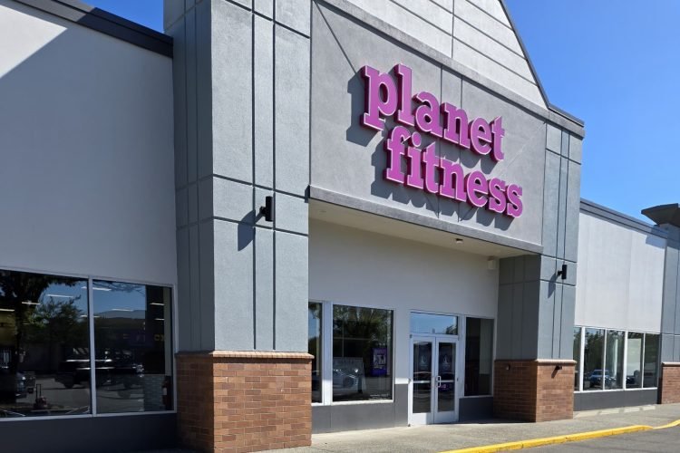 Gym Glass Door Installation - Planet Fitness Project in Seattle, WA