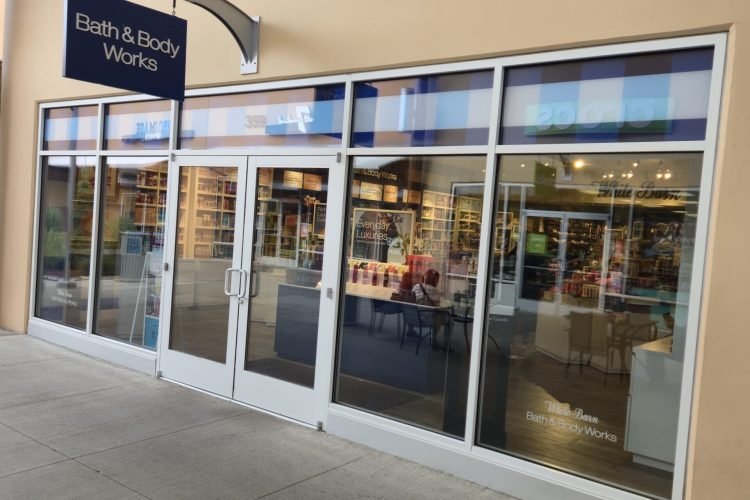 glass door and glass entrance - Glazenix